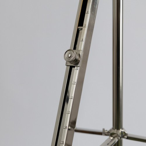 messing lamp in de kleur antiek nikkel met een E27 fitting