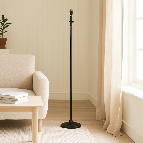 messing lamp in de kleur antiek zwart met een E27 fitting messing lamp in de kleur antiek zwart met een E27 fitting