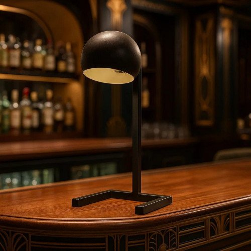 messing lamp in de kleur antiek zwart met een E14 fitting