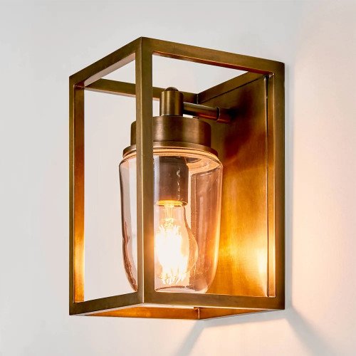 Wandlamp In-&Outdoor Fitzroy Antiek Messing, prachtige verlichting voor aan de wand binnen of buiten koop je bij Nostalux online. GEEN bezorgkosten.