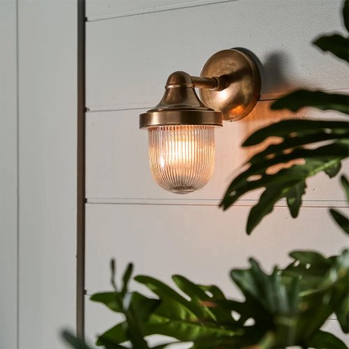 buitenverlichting, scheepslampen, stallampen, boerderijlampen, brons, messing, klassiek, abby, wandlamp