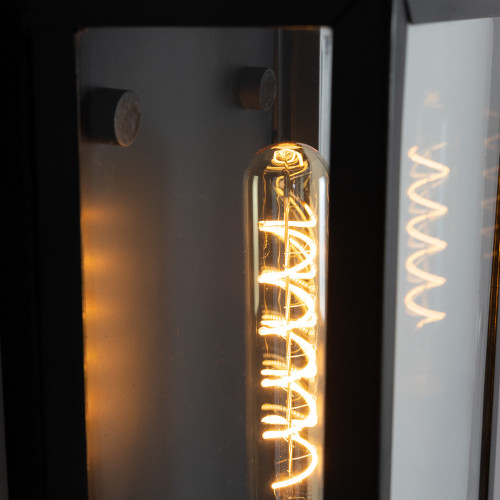 messing lamp in de kleur antiek brons met een E27 fitting