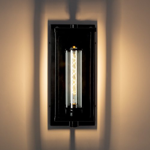 lantaarnvormige buitenlamp met zwart afgebrande afwerking en echt glas voor aan de muur handgemaakte design lamp