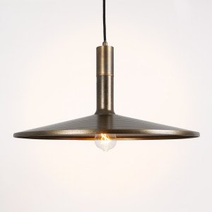 messing lamp in de kleur antiek messing met een E27 fitting