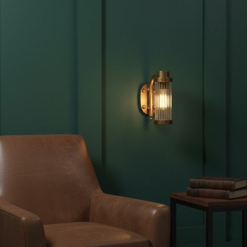 messing lamp in de kleur antiek messing met een E27 fitting