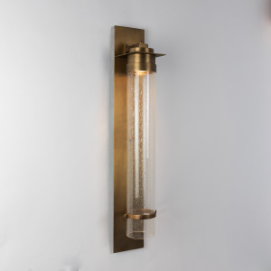 messing muurlamp in de kleur antiek messing met een E27 fitting