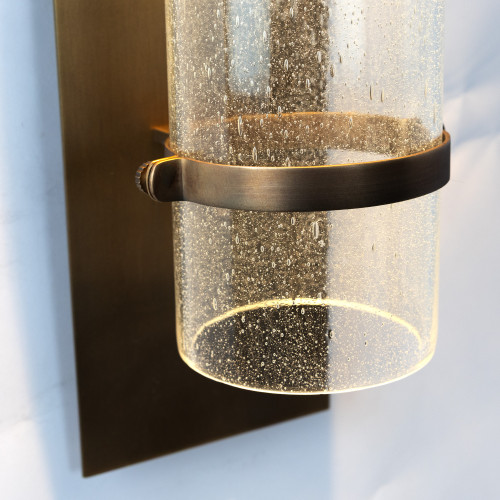 messing muurlamp in de kleur antiek messing met een E27 fitting