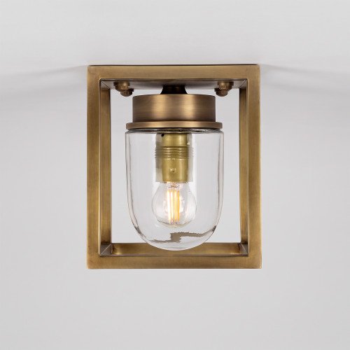 Messing Buitenlamp Ferryhill met vierkante vorm in messing kleur handgemaakte design lamp
