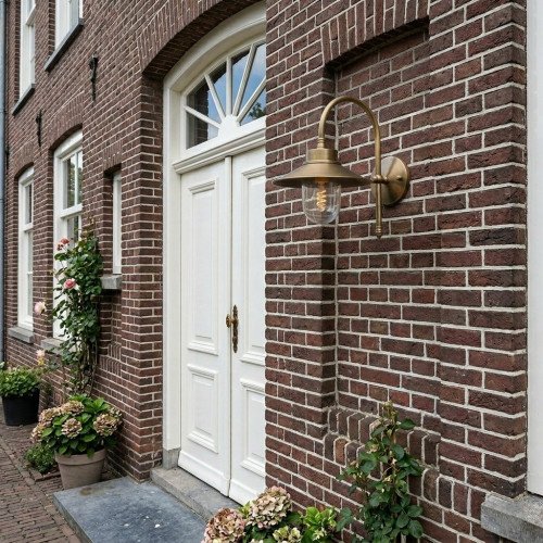 messing lamp in de kleur antiek messing met een e27 fitting