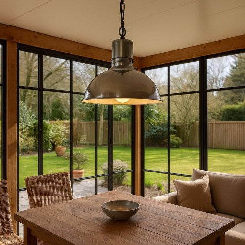 messing lamp in de kleur antiek zilver met een E27 fitting