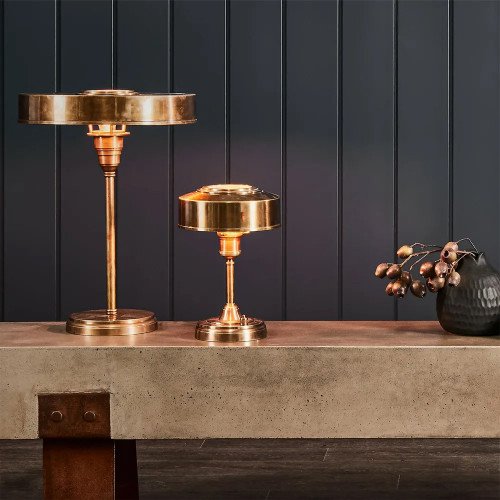hotel chique tafellamp gemaakt van echt messing exclusieve binnenverlichting versmisse