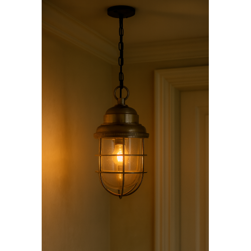 messing lamp in de kleur antiek zilver met een E27 fitting