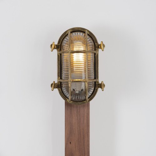 Bronzen nautische scheepslamp op sokkel nautic 3
