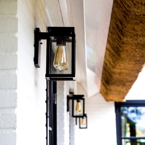 Zwarte buitenlamp met helder glas strak moderne verlichting voor buiten aan de wand merk KS Verlichting