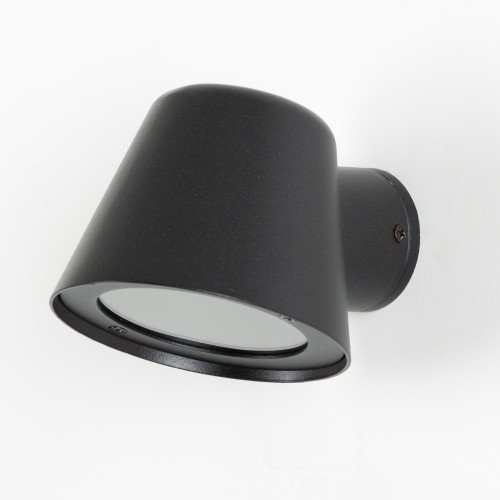 Mat zwarte stallamp GU10 dag/nacht sensor muurlamp